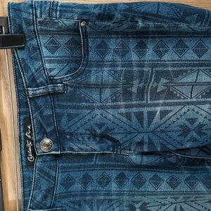 Jr's. Sz 11 Celebrity Pink Aztec Design Skinny Jeans